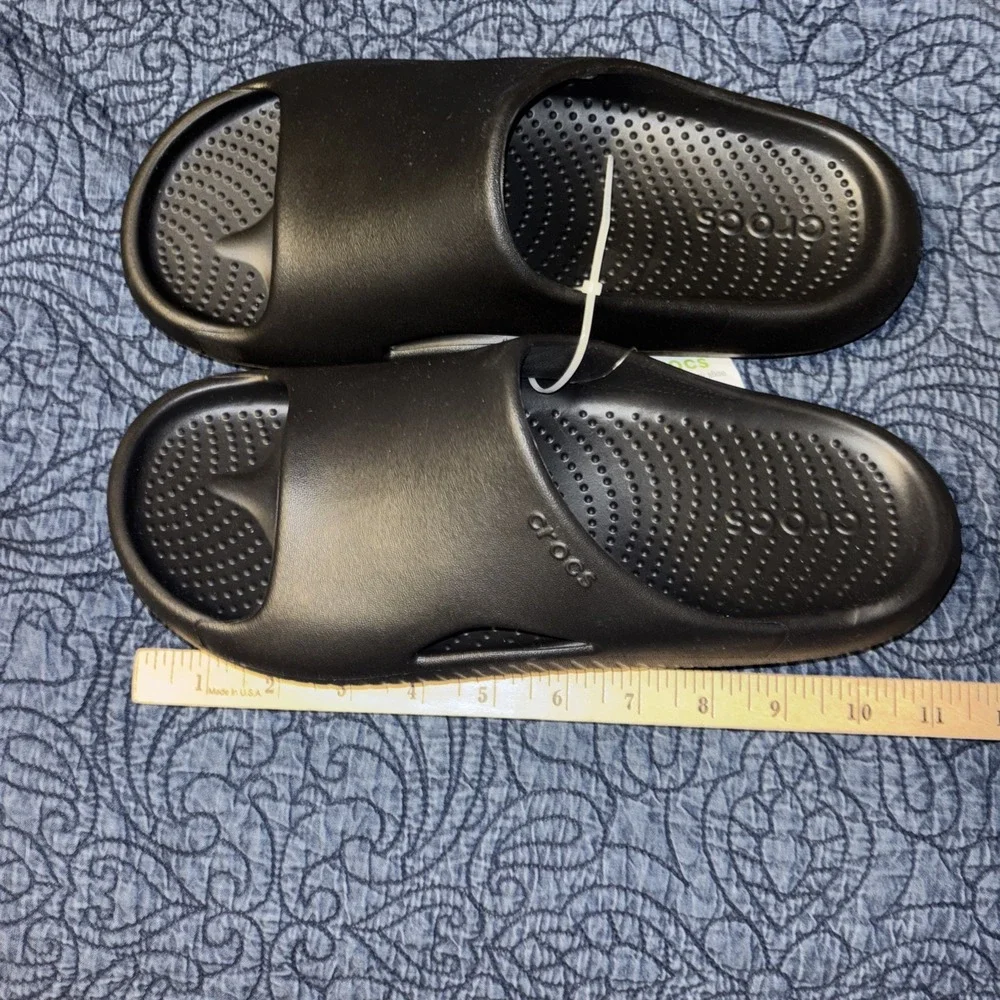 NWT CROCS Unisex Men 8 Women 10 Mellow Recovery Slides Black Sandals 208392-001